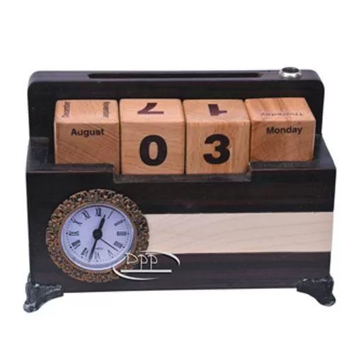 Wooden Designer Pen Stand DW 1081